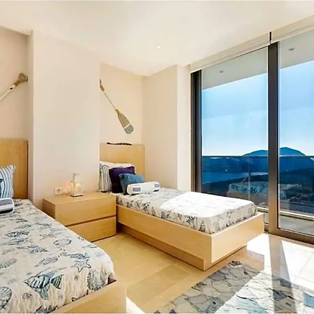 Sleeps 8 Pool Air Con Wifi Kalkan